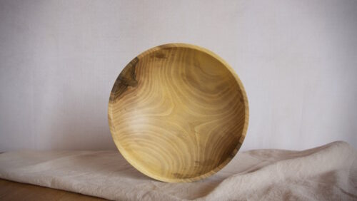Schale aus feinem Holz